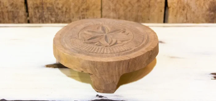Nalin Nepalese Carved Lotus Chakla Stand (Trade)
